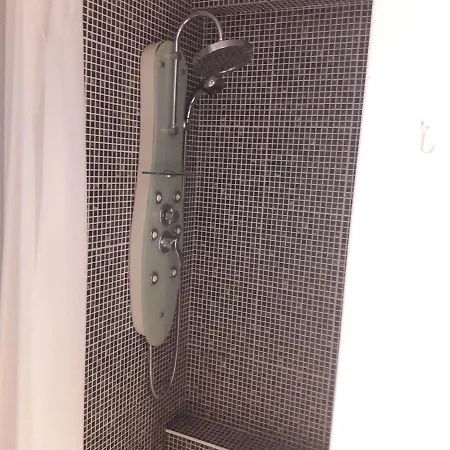 Calme Avec Terasse & Parking Prive *