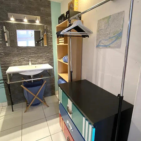 Calme Avec Terasse & Parking Prive Apartment *