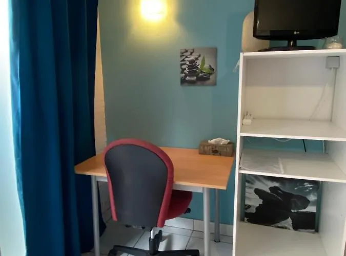 Calme Avec Terasse & Parking Prive