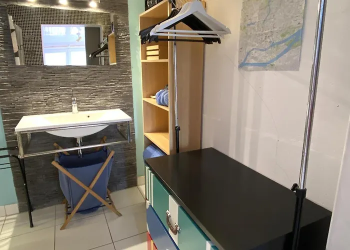 Calme Avec Terasse & Parking Prive Apartmán *